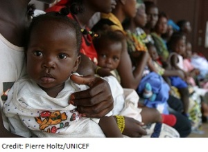 Kids_waiting_for_health_care
